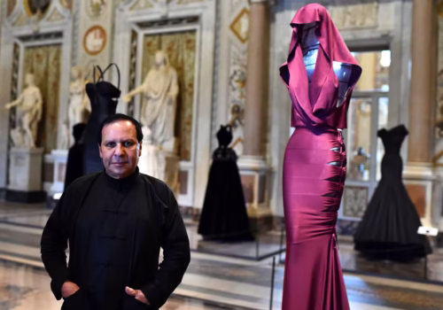 Azzedine Alaïa Mistrz Formy Ktory Zrewolucjonizowal Kobieca Sylwetke