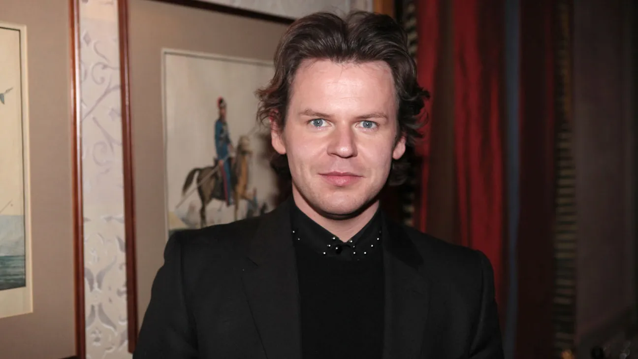 Christopher Kane Kim Jest