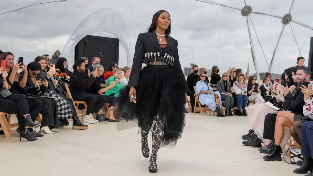 Alexander Mcqueen Pokaz Mody