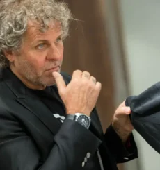 Renzo Rosso Jak Buntownik Stworzyl Imperium Diesel