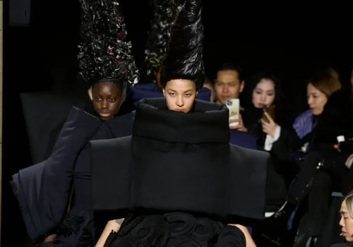 Dom Mody Comme Des Garçons Awangarda Miedzy Sztuka A Handlem