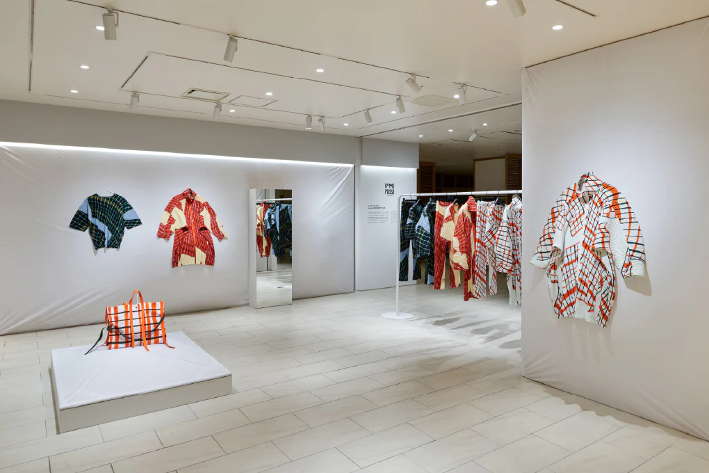 Issey Miyake Blogs